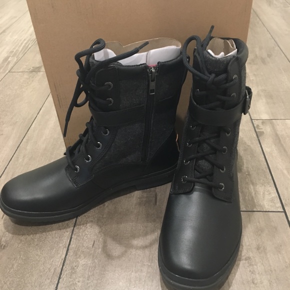 UGG Boots - Picture 6 of 11